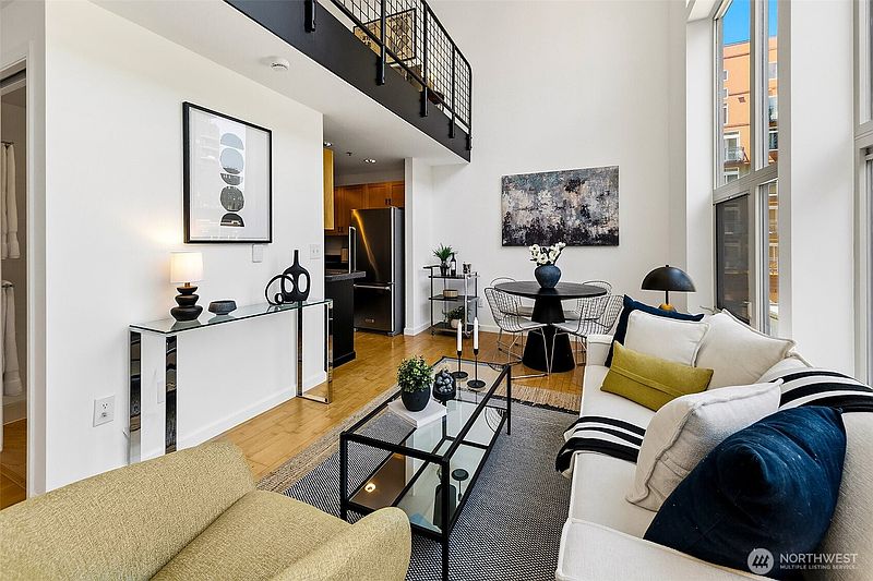 4th image of 2324 1st Avenue #214