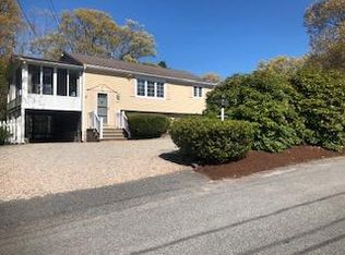 21 Edgewater Dr E, East Falmouth, MA 02536