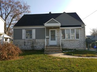 7 Hull Dr, Edison, NJ 08817