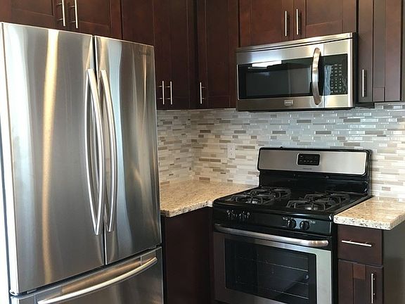 5th image of 2729 G St #G