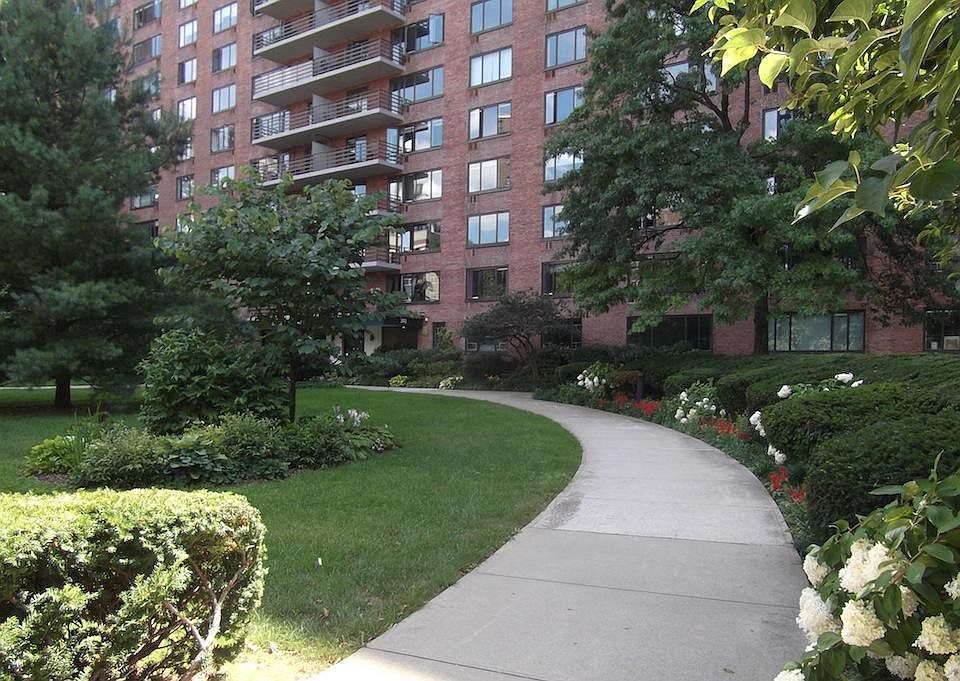 1st image of 392 Central Park W APT 1E