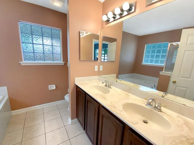 3851 Pebble Brooke Cir — Photo 7