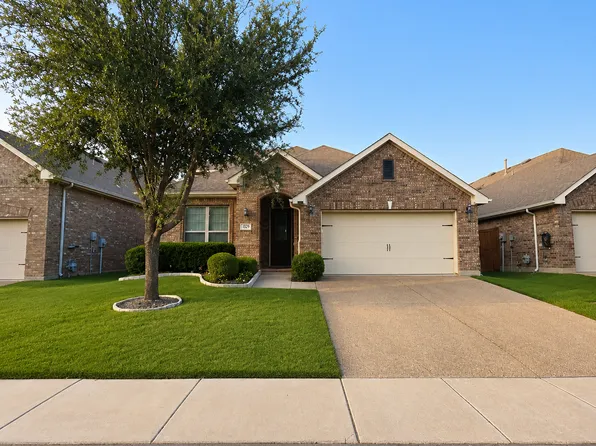 3520 Texas Star Dr, Euless, TX 76040