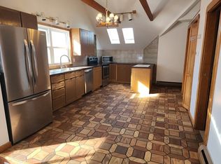 586 Franklin St #2, Worcester, MA 01604