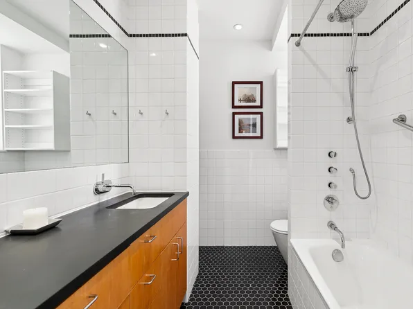 156 East 79th Street image 9 of 11