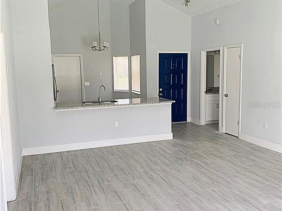5th image of 257 Hidden Springs Cir