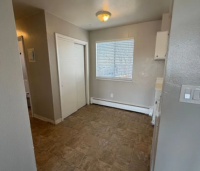 Keri Lyn Apartments — Photo 33