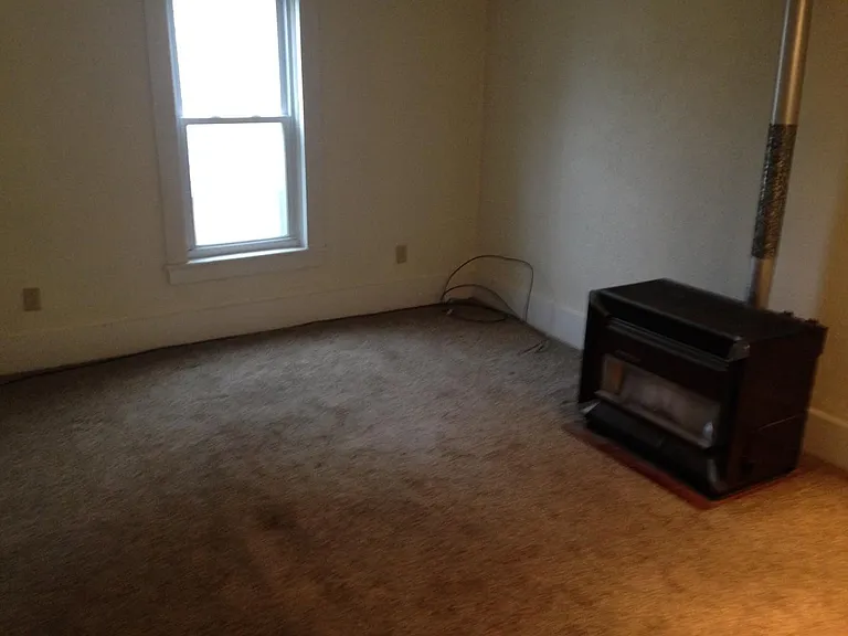 21 S Carver St — Photo 6