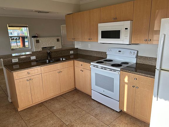 2nd image of 702 105th Ave N #1