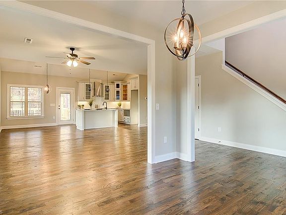 4th image of 5516 Hiddenbrook Dr