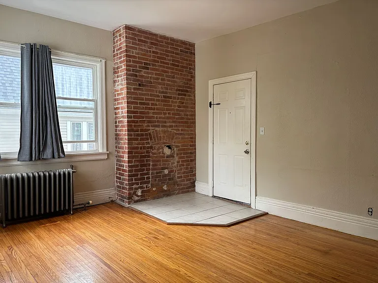 379 Bryant St — Photo 4
