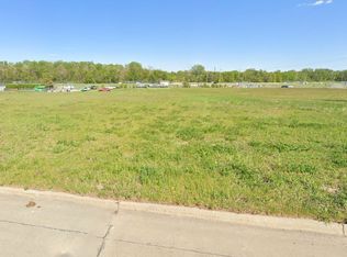 6657 River Bend Dr, Johnston, IA 50131