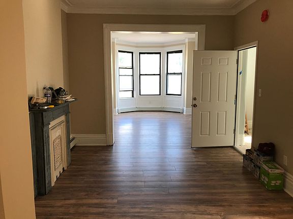 4th image of 2539 6th Ave #1