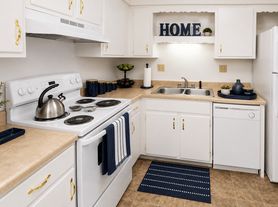 Lake Camelot Apartments