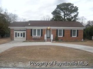 5890 Rockfish Rd, Hope Mills, NC 28348