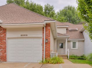 8569 Hauser Ct, Lenexa, KS 66215