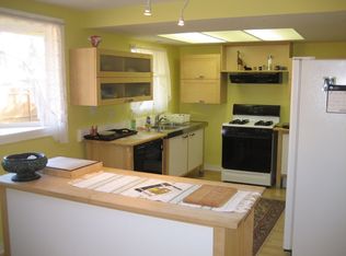 230 9th St, Blaine, WA 98230