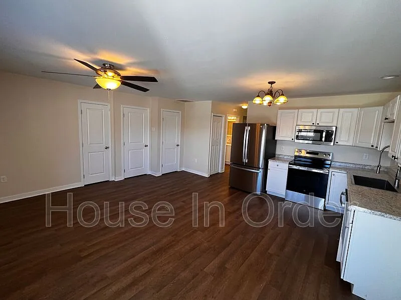59 Mulberry St — Photo 4