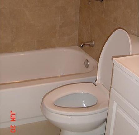 4th image of 1955 NE 135th St APT 302