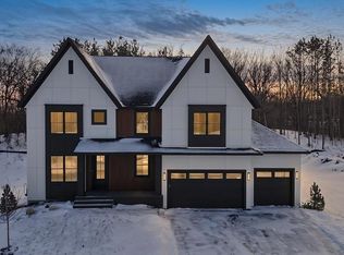734 Ensconced Way, Chaska, MN 55318