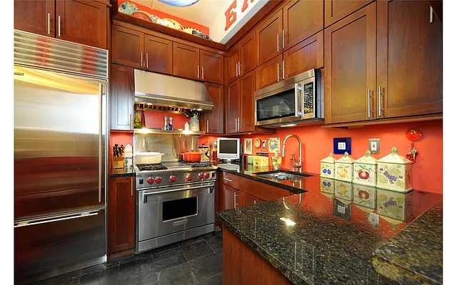 Sold by Douglas Elliman | media 15