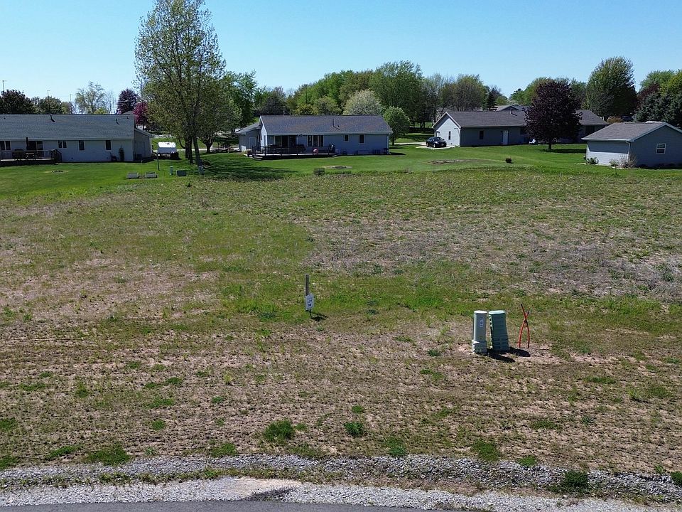 1st image of Red Cardinal Dr #16