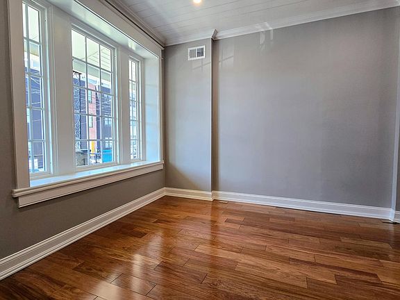 4th image of 4121 Tower St