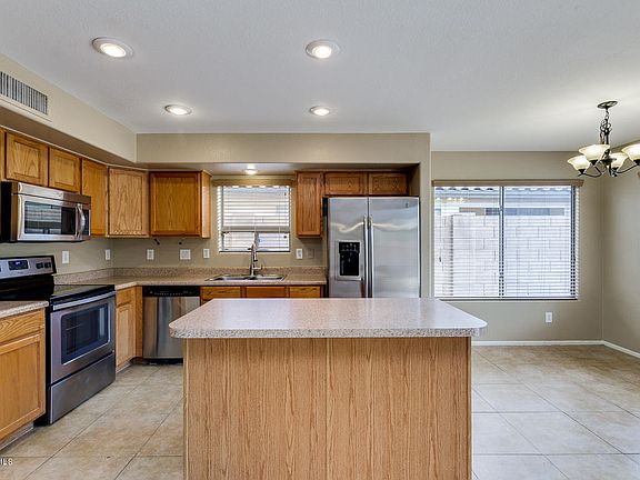 2nd image of 29749 N Blackfoot Daisy Dr