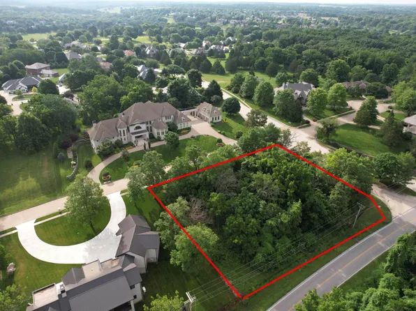 5329 S Whitehaven Drive, Springfield, MO 65809