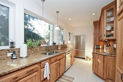 3rd image of 1311 W Columbia Ave #1