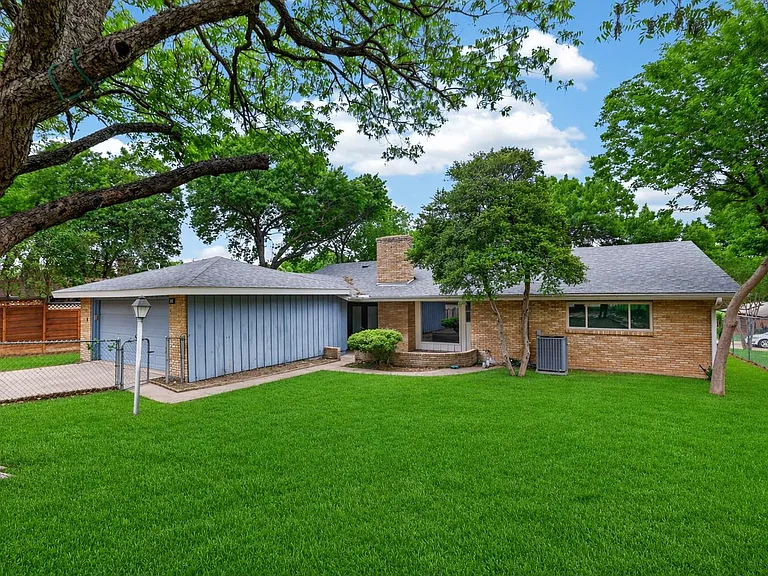 3204 Greenbriar Ln — Photo 23