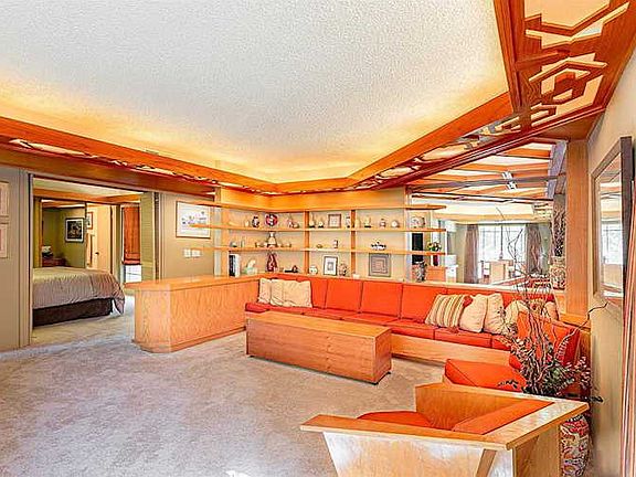 Custom built in furniture