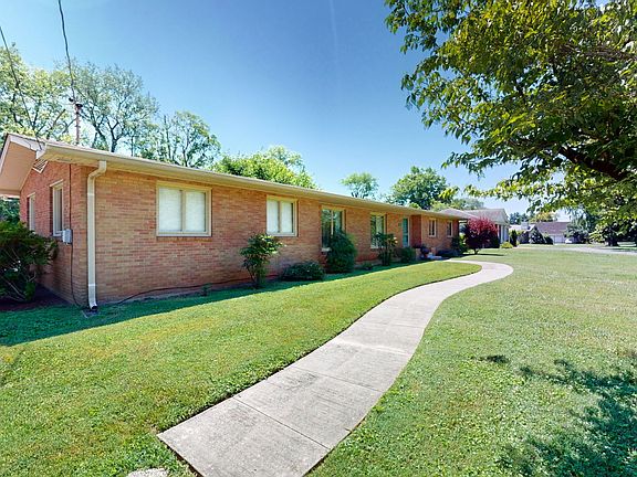 4th image of 1119 Houston Dr