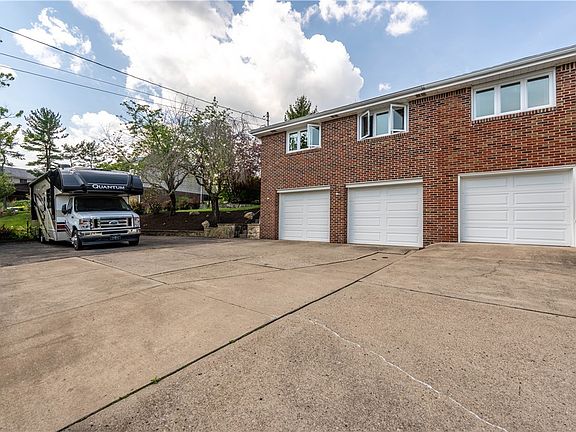 2nd image of 1034 Preston Dr