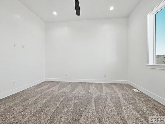4th image of 3090 Elixir Rd