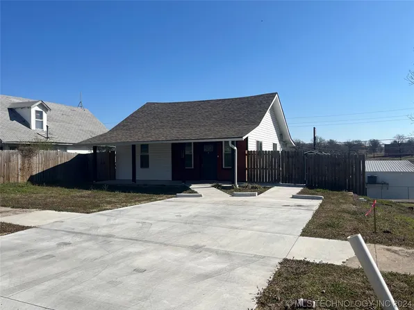 413 N Washington Ave E, Sand Springs, OK 74063