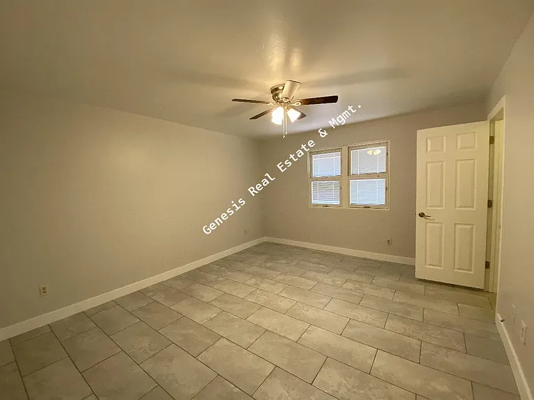 7720 E David Dr — Photo 11