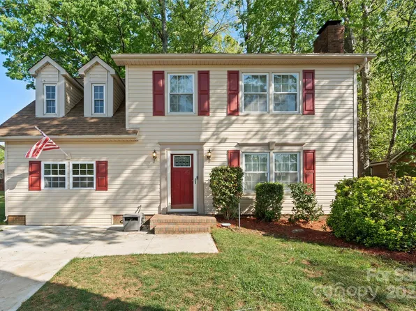 7220 Spring Morning Ln, Charlotte, NC 28227
