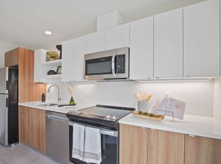 16 N Blandena St #202, Portland, OR 97217
