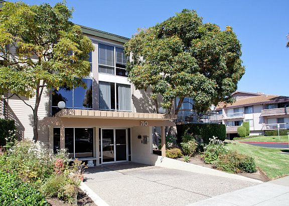 2nd image of 710 Mariners Island Blvd APT 106