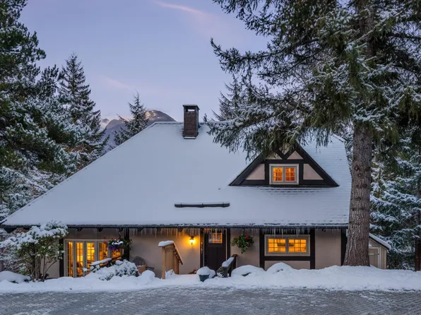 9167 Emerald Dr, Whistler, BC V8E 0G5