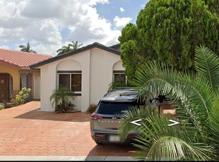 6991 W 29th Way, Hialeah, FL 33018