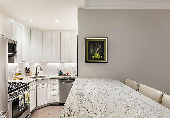 4th image of 2098 Fredrick Douglass Blvd #5D