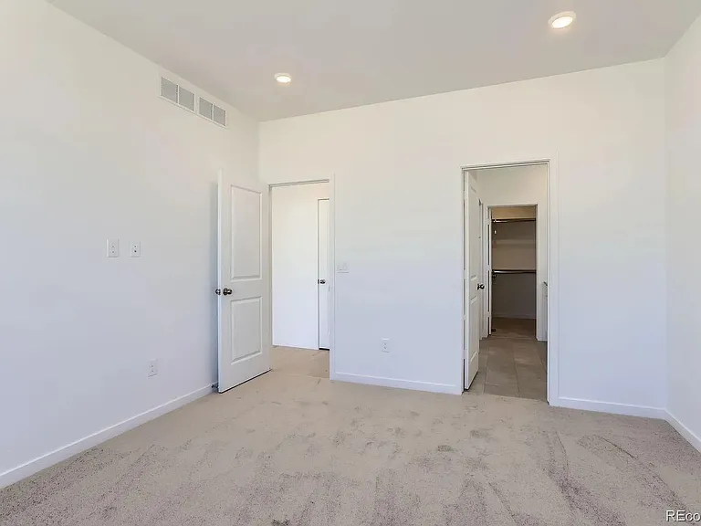 165 Fremont Ct — Photo 7