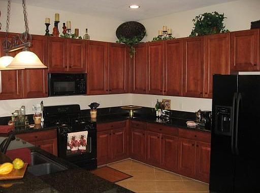 2nd image of 10180 Isle Wynd Ct