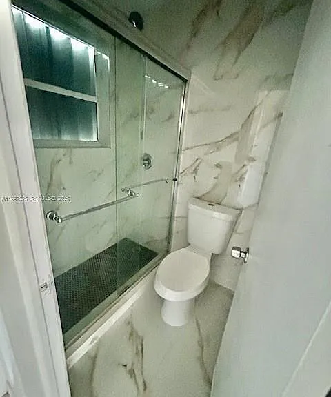 1725 W 60th St #F316 — Photo 12