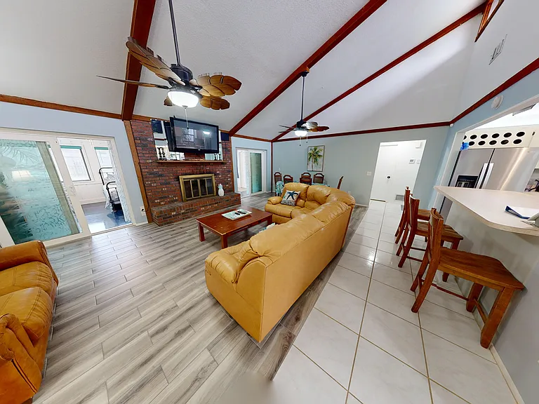 1819 Juniper Dr — Photo 5