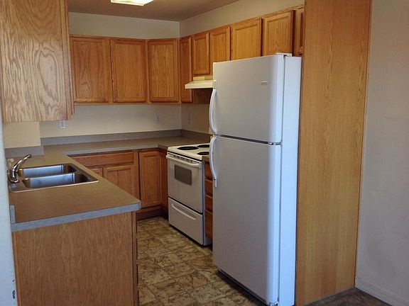 2nd image of 19 C Ave APT 2