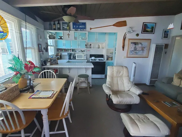 823 Coronado Ct — Photo 3