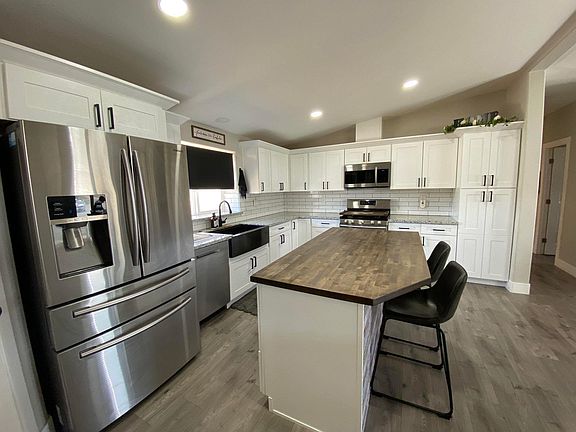 4th image of 95682 Hillside Dr